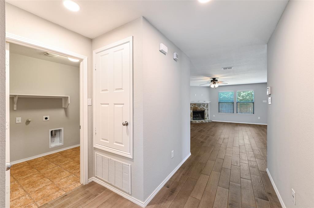 3007 Pinyon Place Property Photo 8