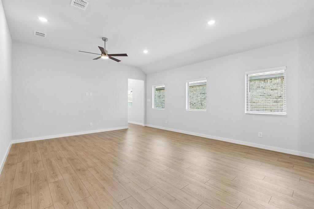 3704 Valwood Drive Property Photo 10