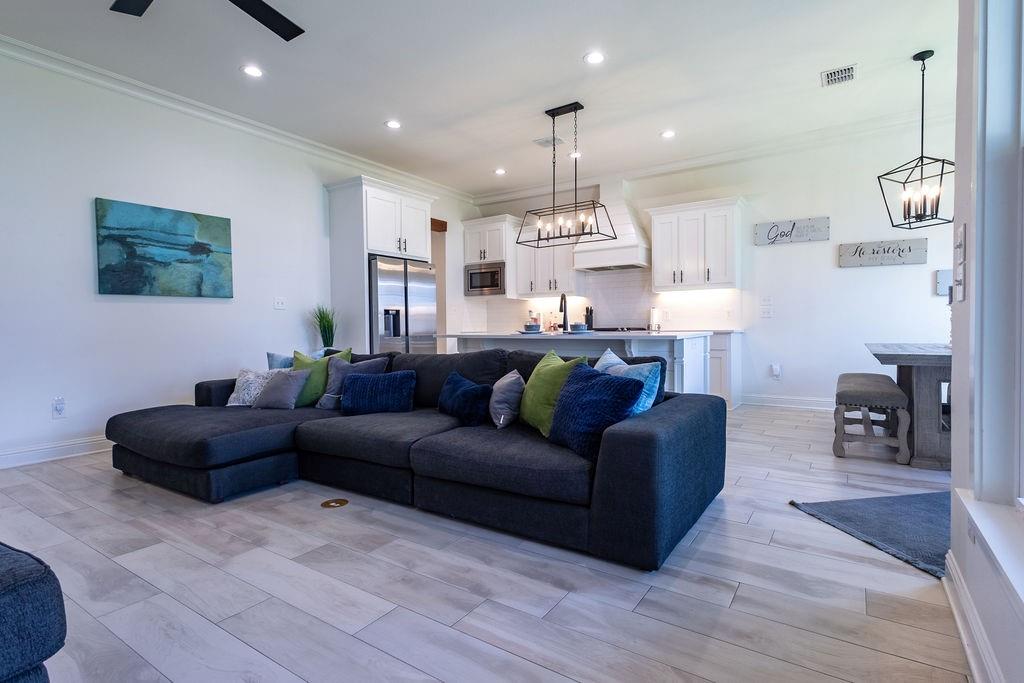 702 Perfect Place Property Photo 4