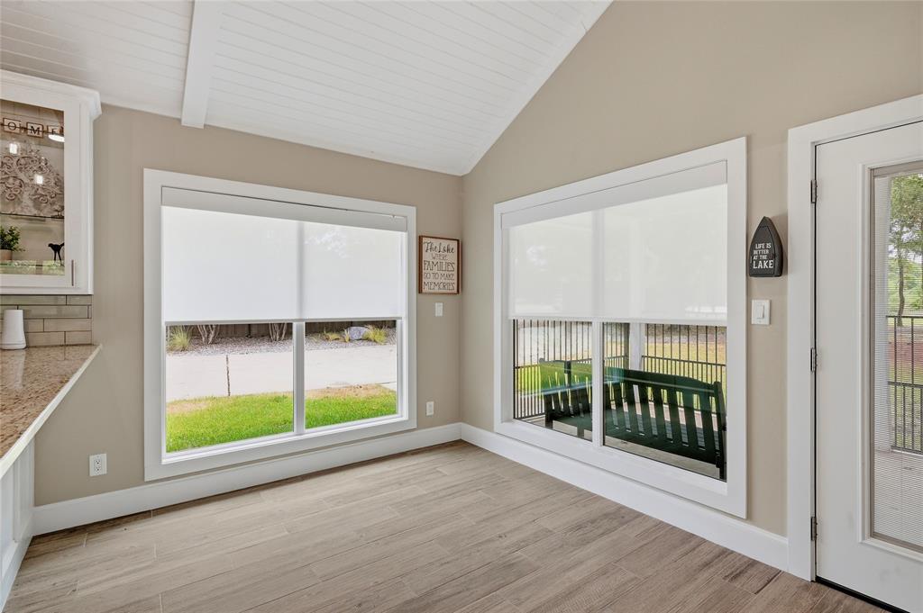 10 Holland Street Property Photo 19