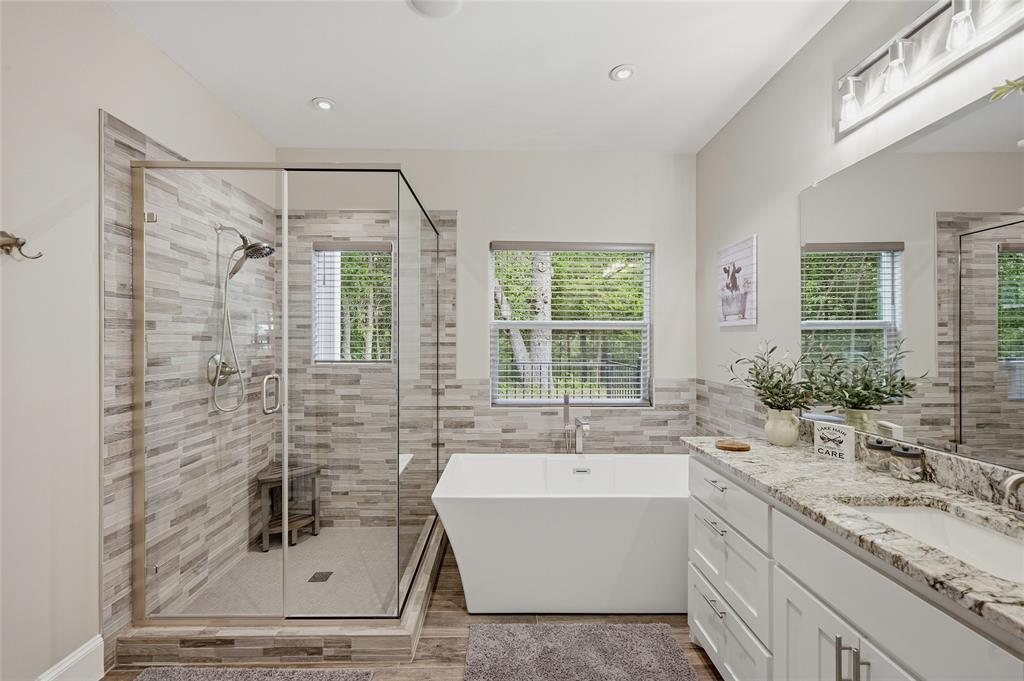 10 Holland Street Property Photo 24
