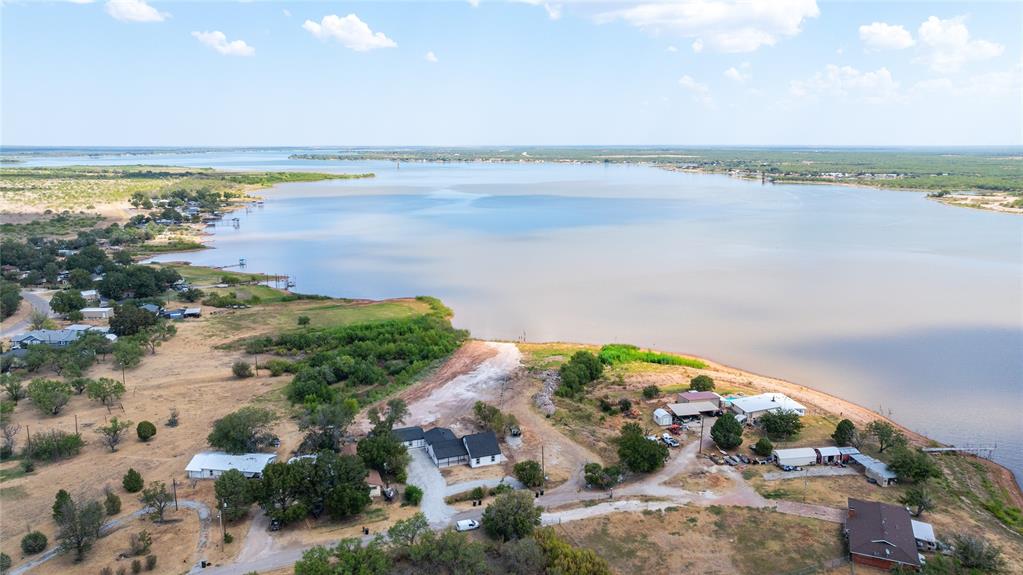 859 Choctaw Point Property Photo 4