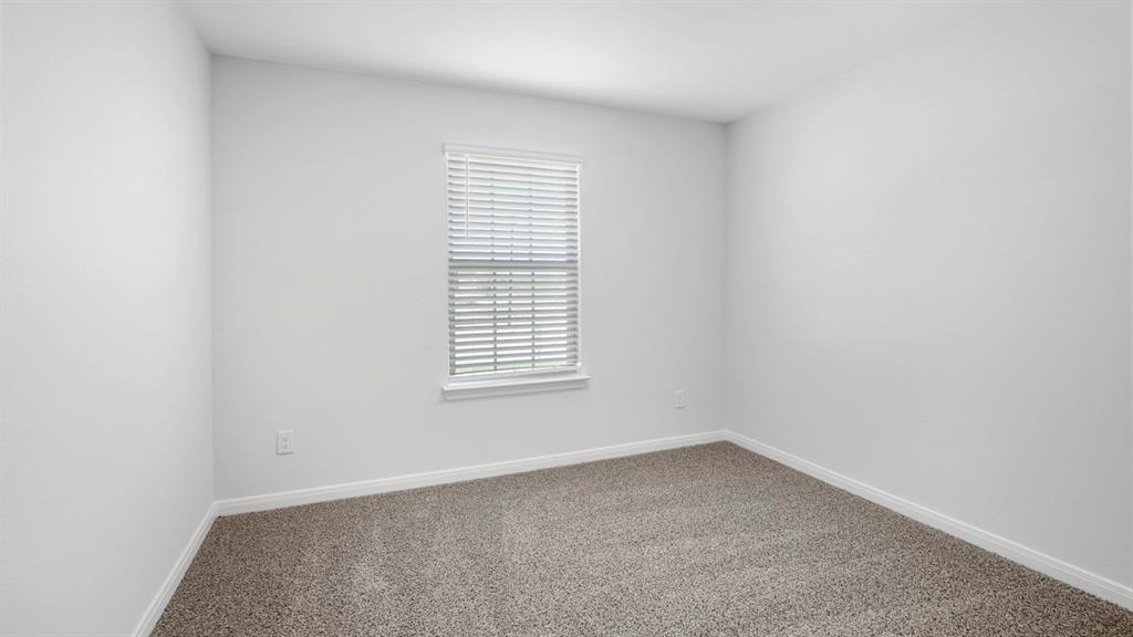 411 White Willow Drive Property Photo 7