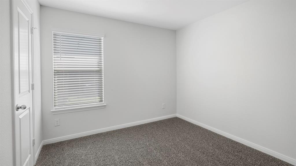 411 White Willow Drive Property Photo 9