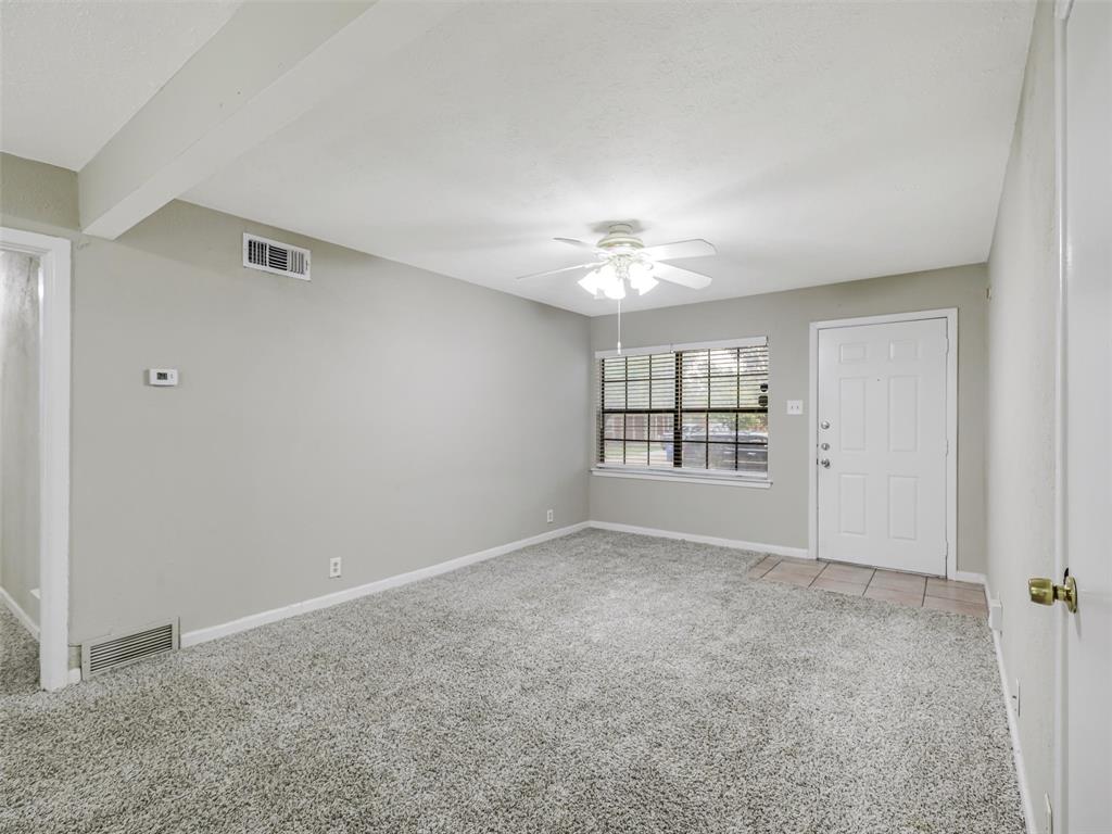 10747 Sandalwood Drive Property Photo 3
