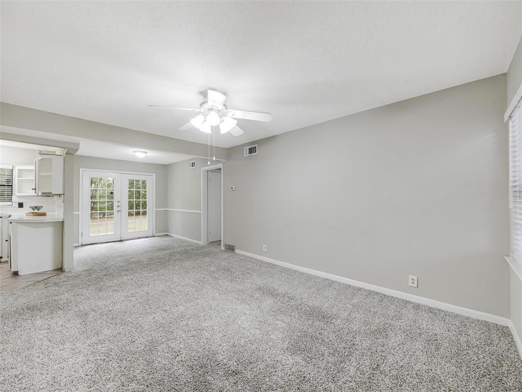 10747 Sandalwood Drive Property Photo 8