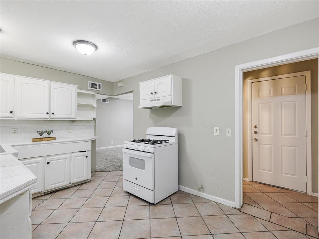 10747 Sandalwood Drive Property Photo 10