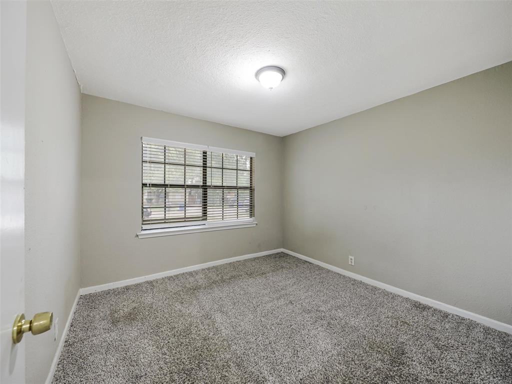 10747 Sandalwood Drive Property Photo 13