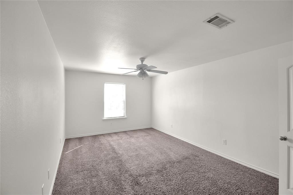 1102 Parkway Trail Property Photo 11