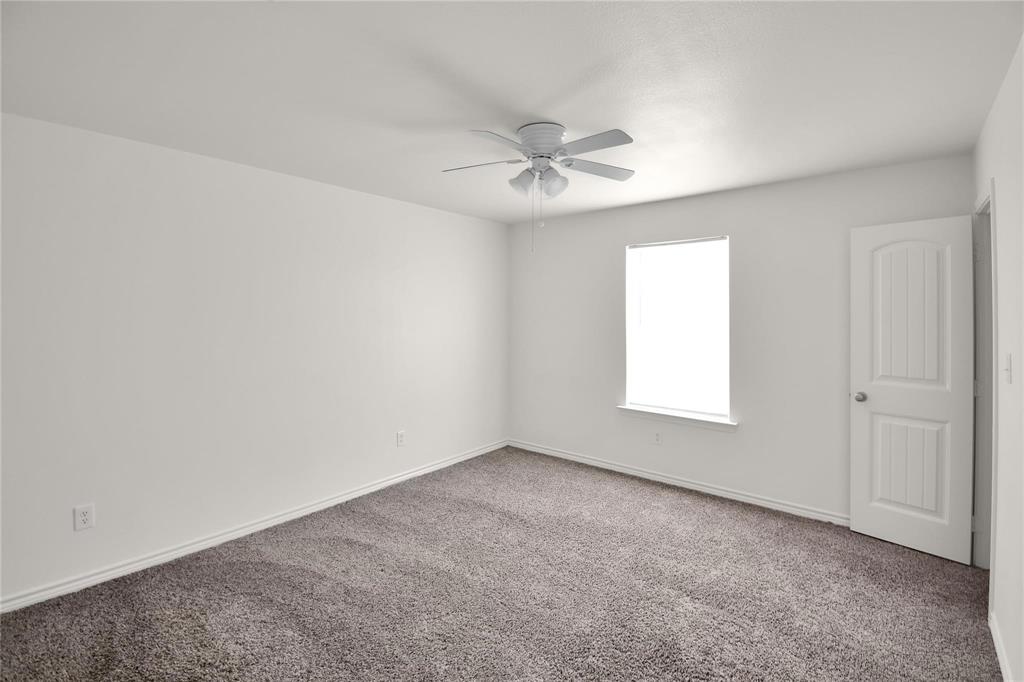 1102 Parkway Trail Property Photo 17