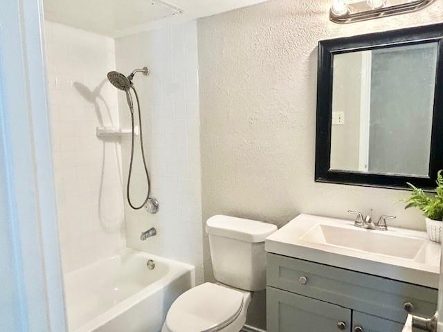 7621 Mccallum Boulevard 309 Property Photo 17