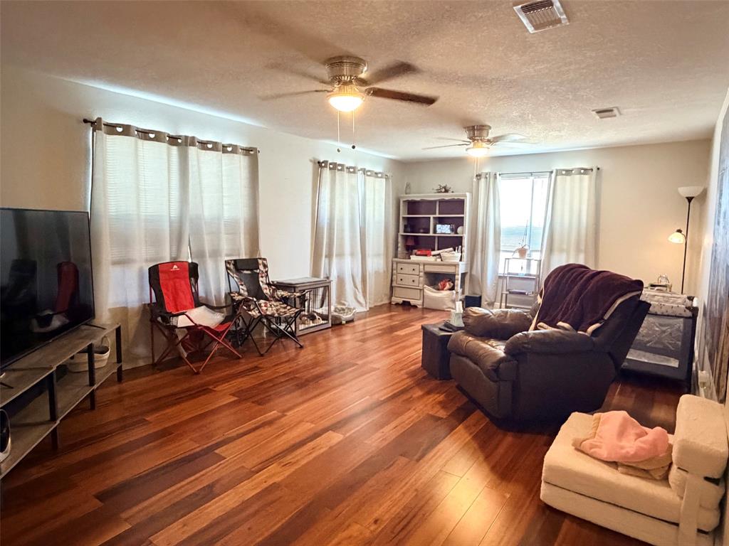 1410 Marie Street Property Photo 6