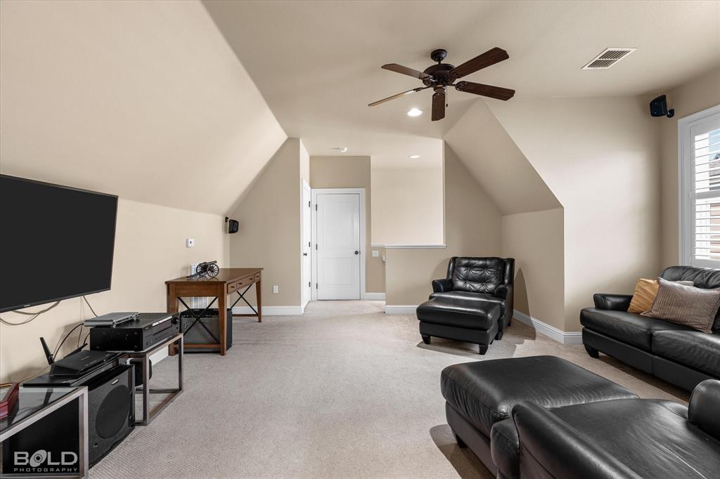 1062 Rochel Drive Property Photo 27
