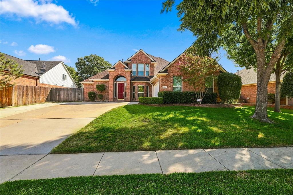 1204 Crestview Drive Property Photo 1