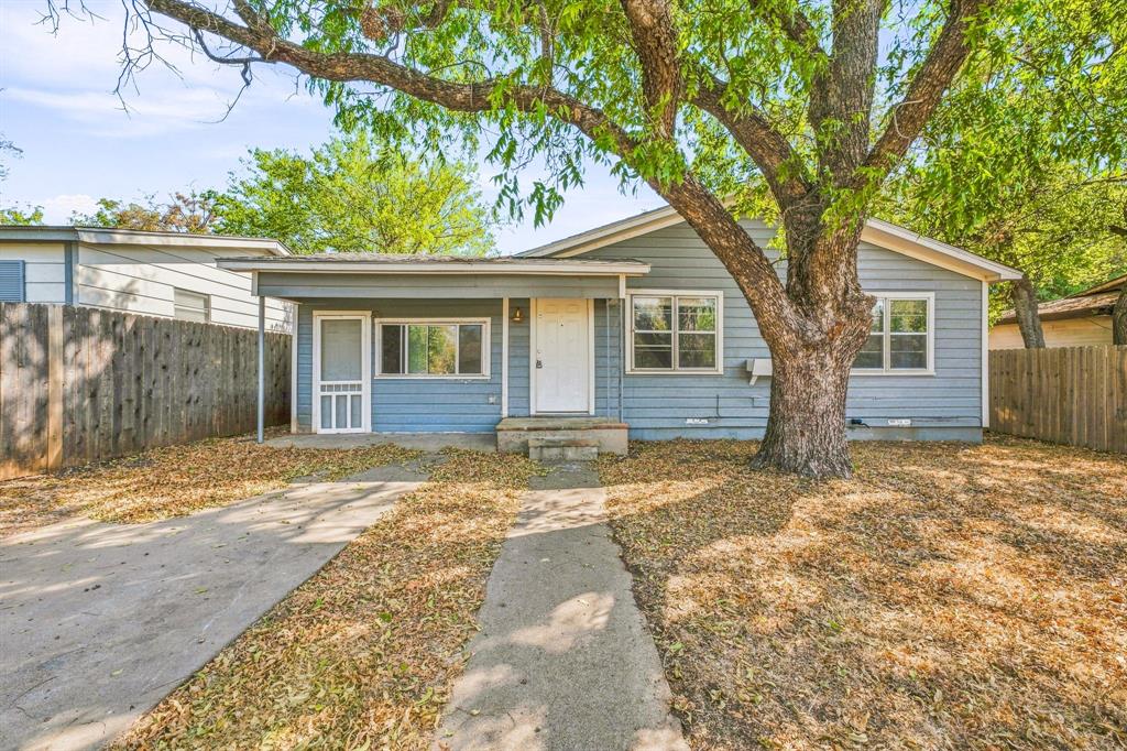 1397 N Estes Street Property Photo 1