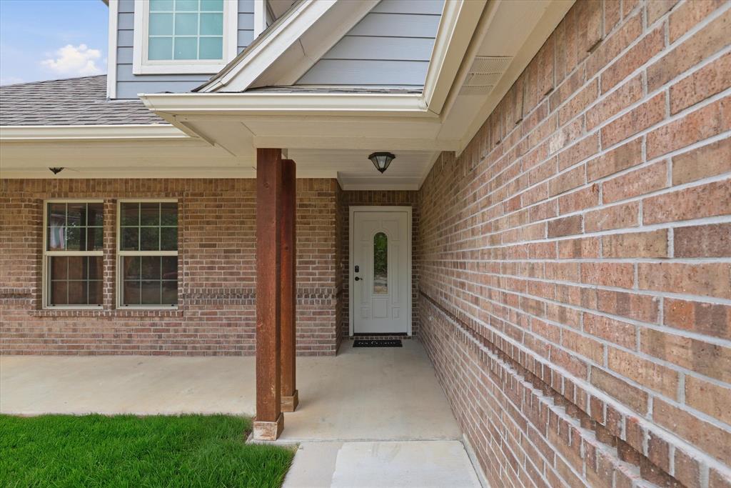603 Oaklawn Drive Property Photo 3