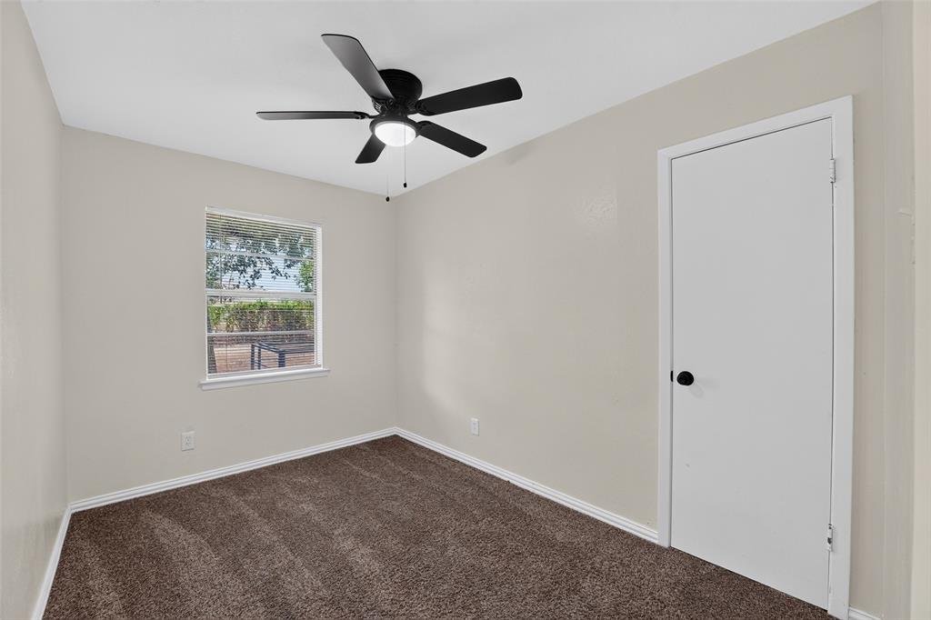 4425 Central Lane Property Photo 10