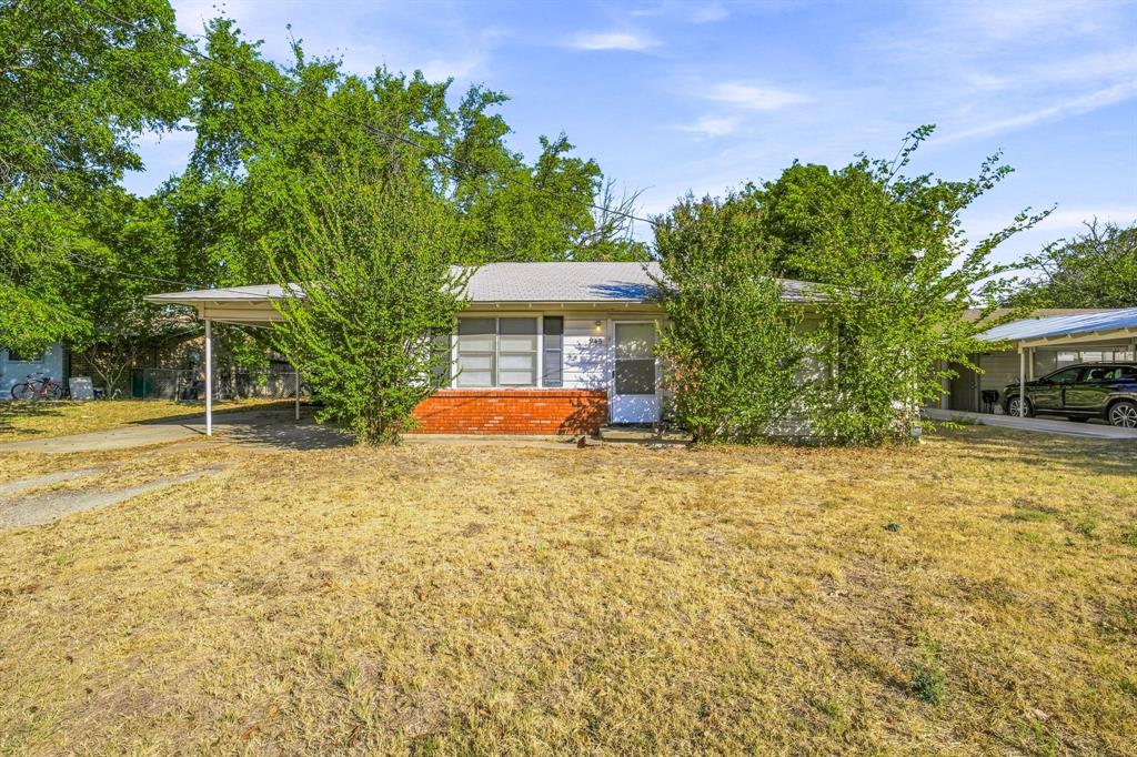 945 W Park Street Property Photo 1