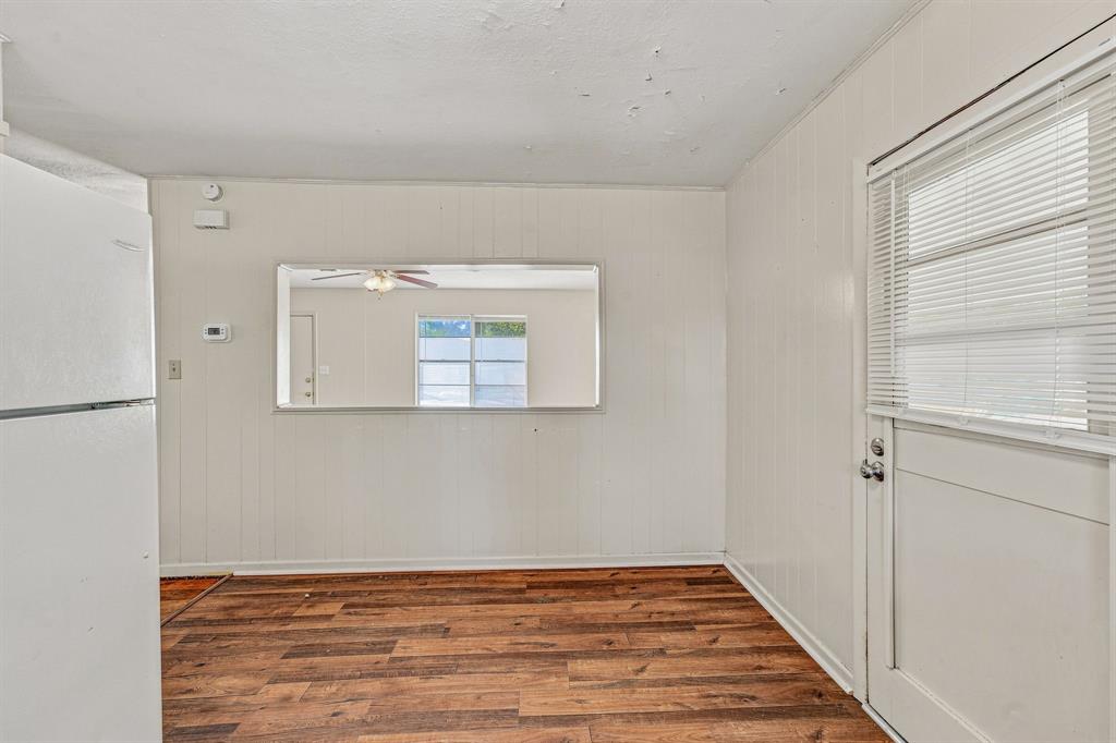 945 W Park Street Property Photo 13