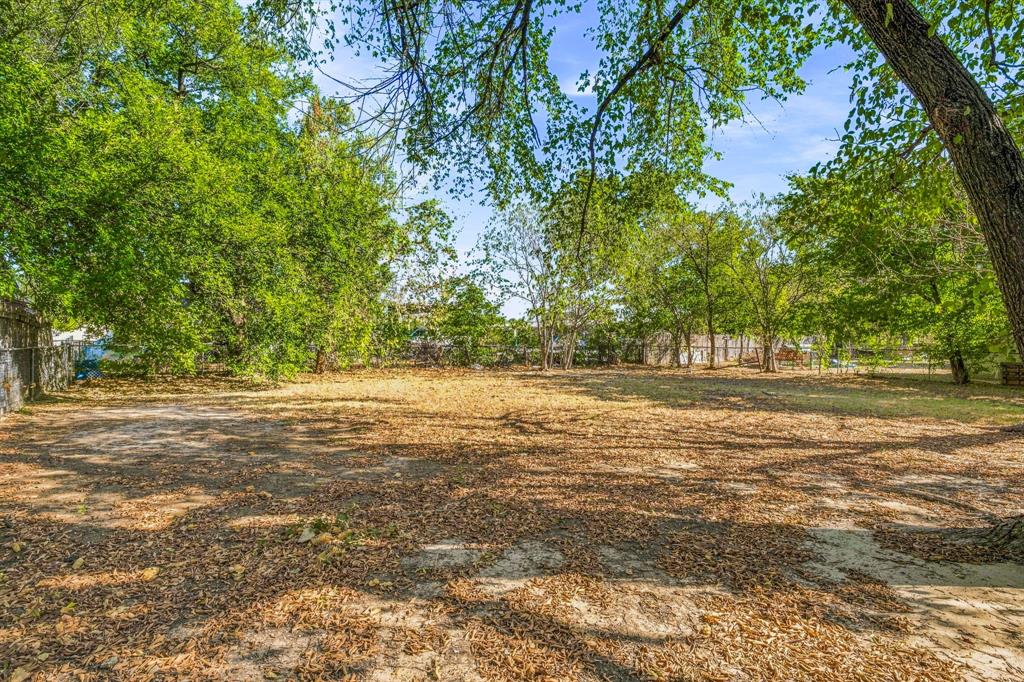 945 W Park Street Property Photo 17
