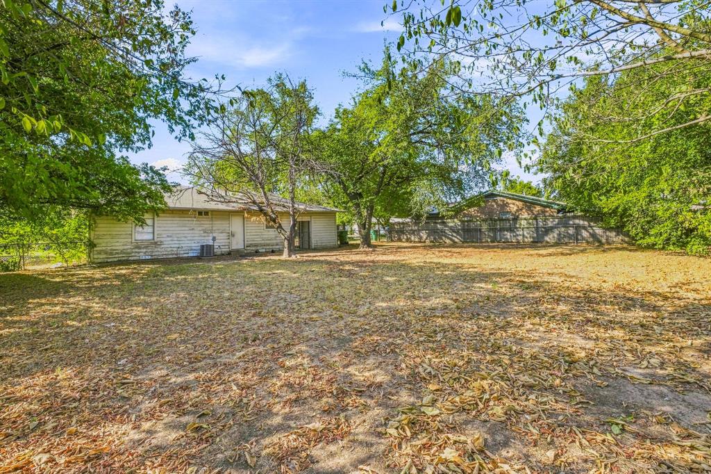 945 W Park Street Property Photo 18