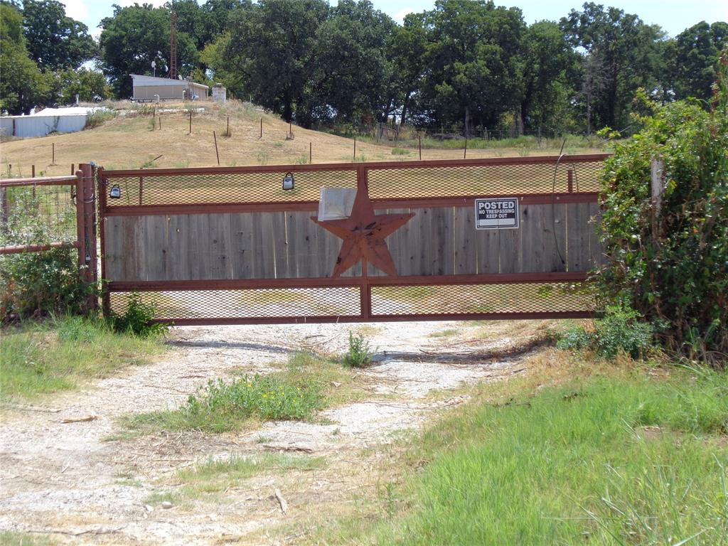 212 Private Road 114 Property Photo 2