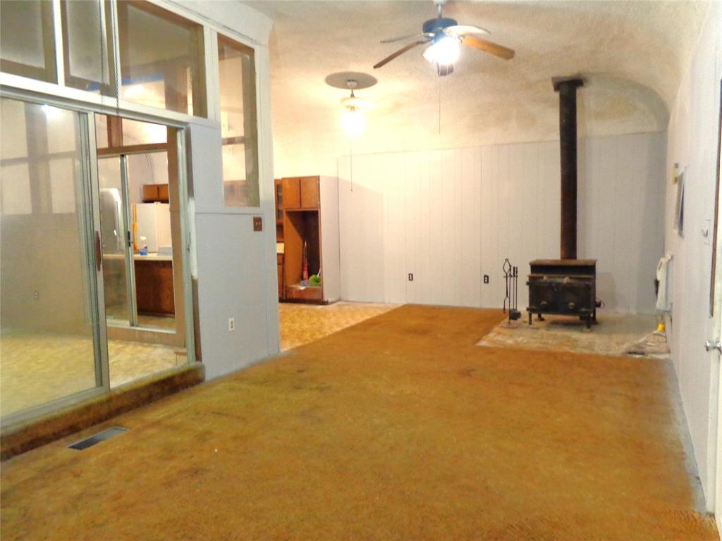 212 Private Road 114 Property Photo 8