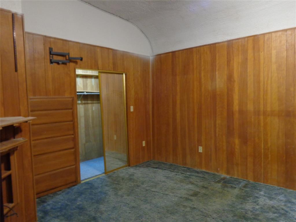 212 Private Road 114 Property Photo 13