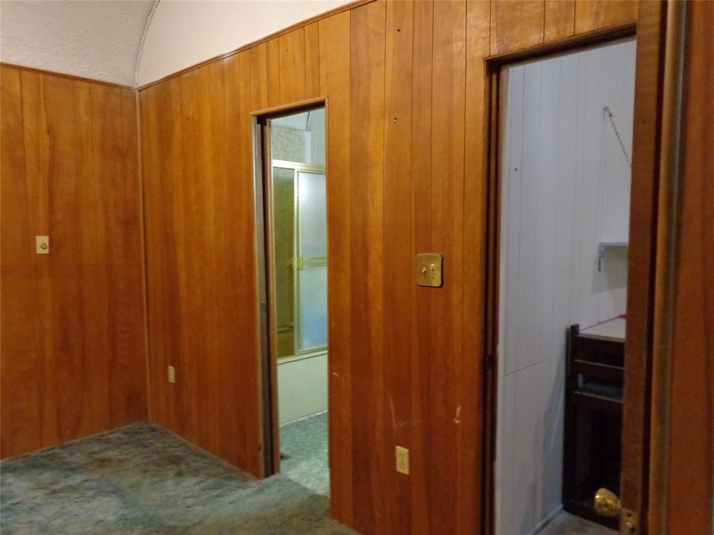 212 Private Road 114 Property Photo 14