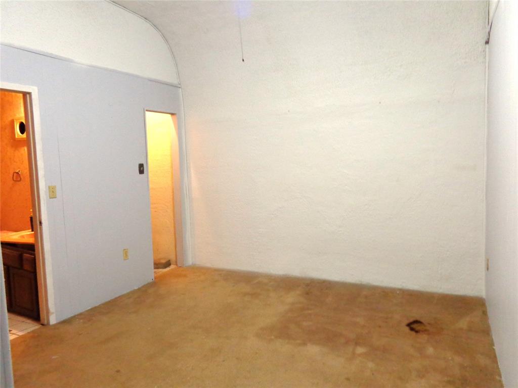 212 Private Road 114 Property Photo 19
