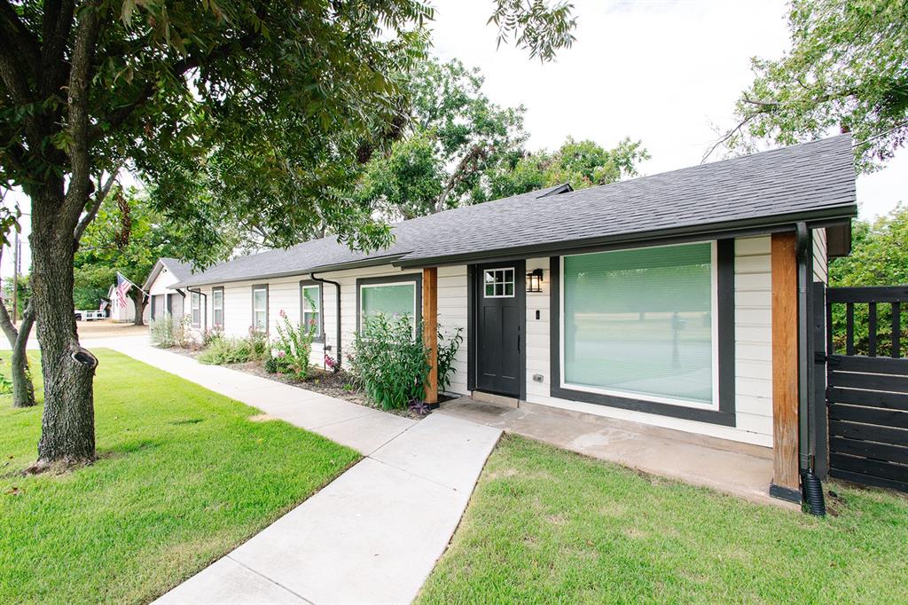 104 S Hawthorne Street Property Photo 1