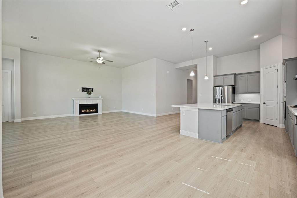 1433 Devotion Row Property Photo 9