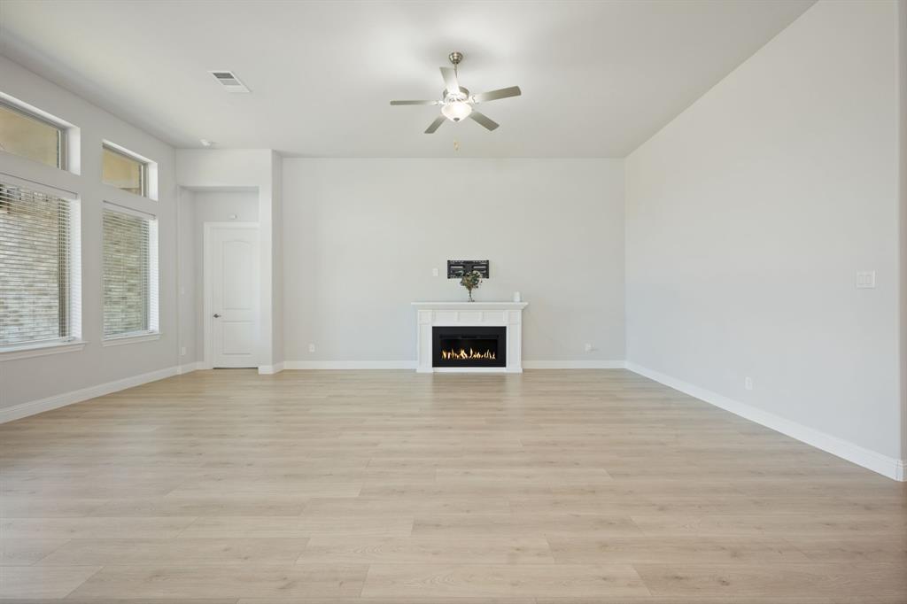 1433 Devotion Row Property Photo 10