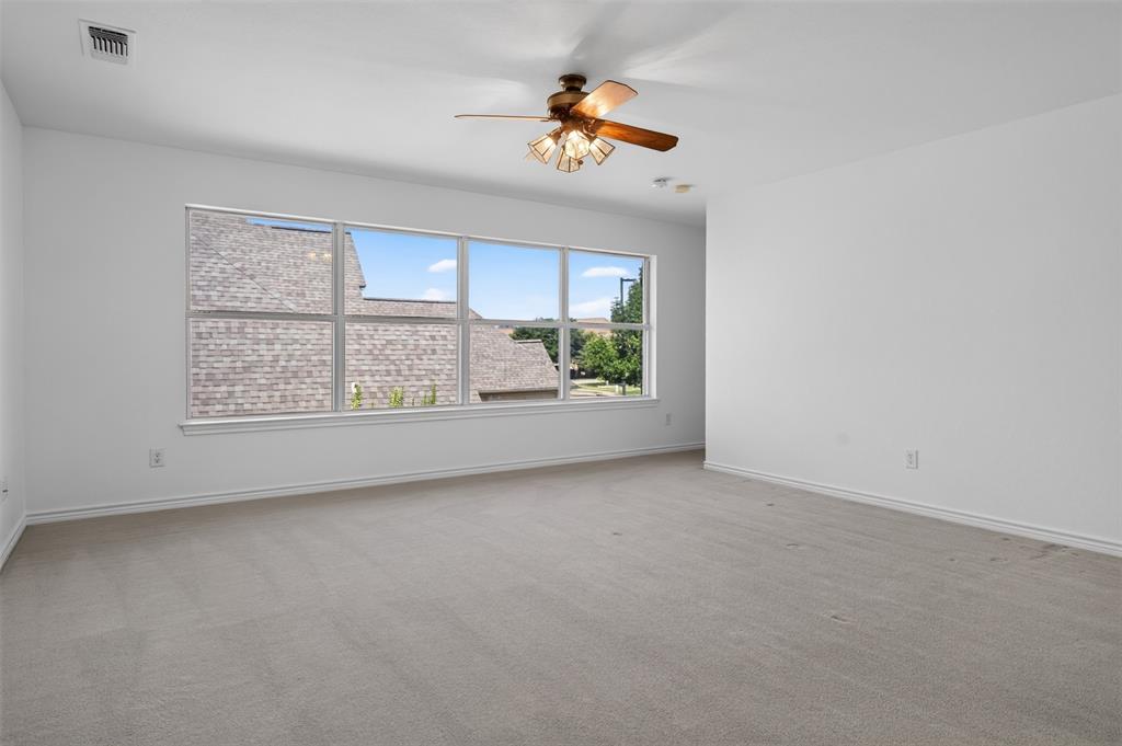 2612 Waters Edge Drive Property Photo 14