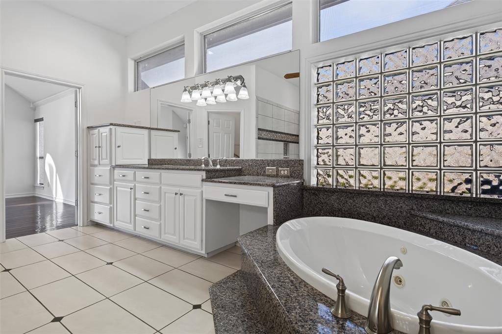 2612 Waters Edge Drive Property Photo 31