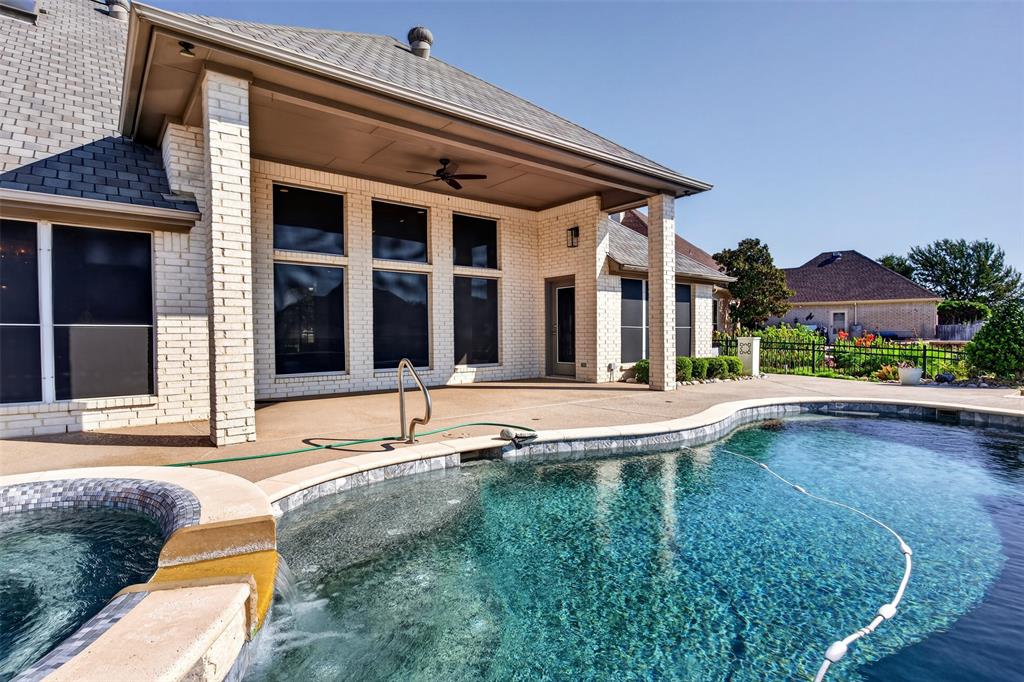 2612 Waters Edge Drive Property Photo 35