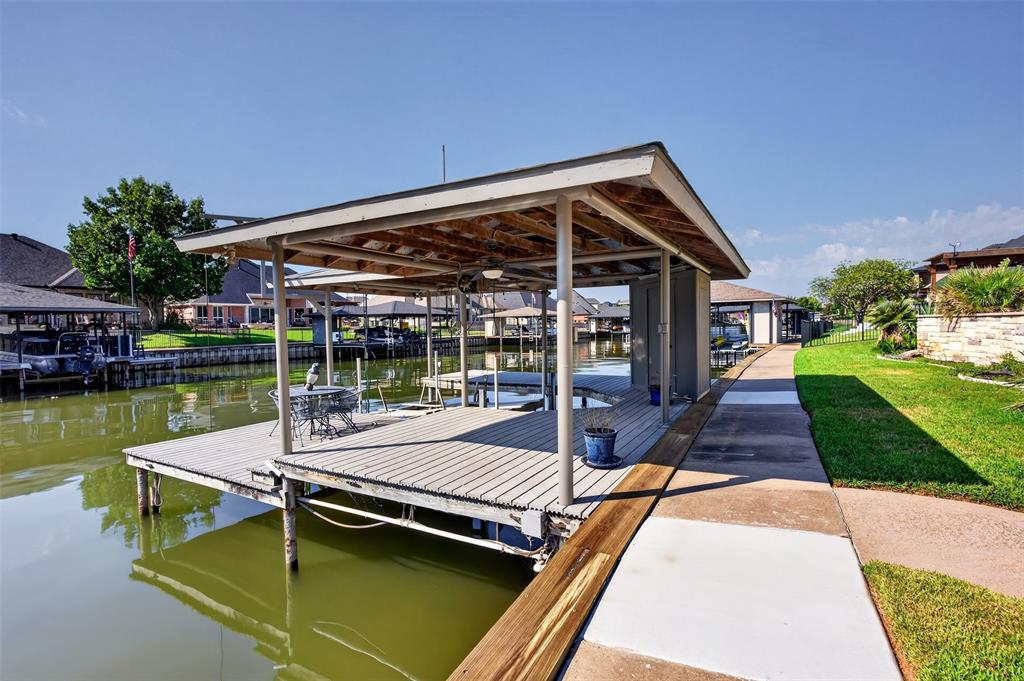 2612 Waters Edge Drive Property Photo 37