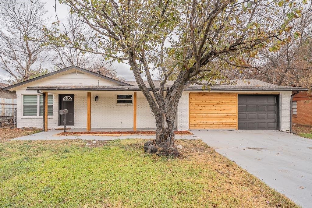 5012 Roxie Street Property Photo 1