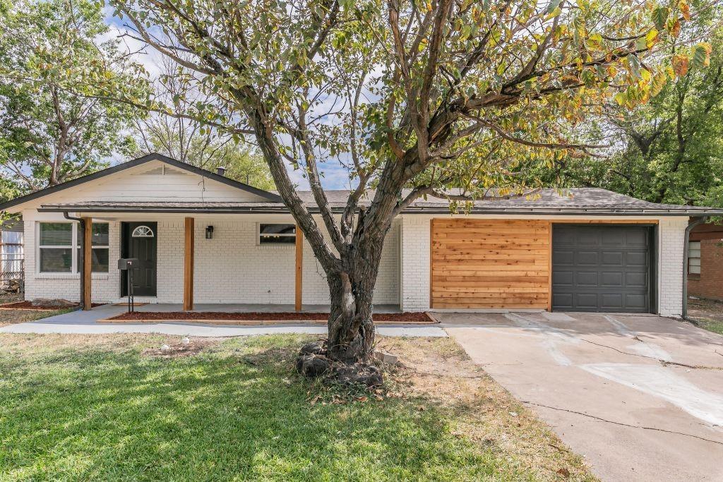 5012 Roxie Street Property Photo 2