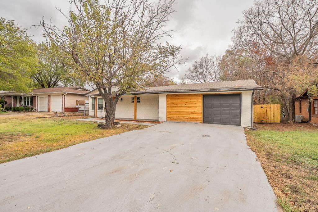 5012 Roxie Street Property Photo 4