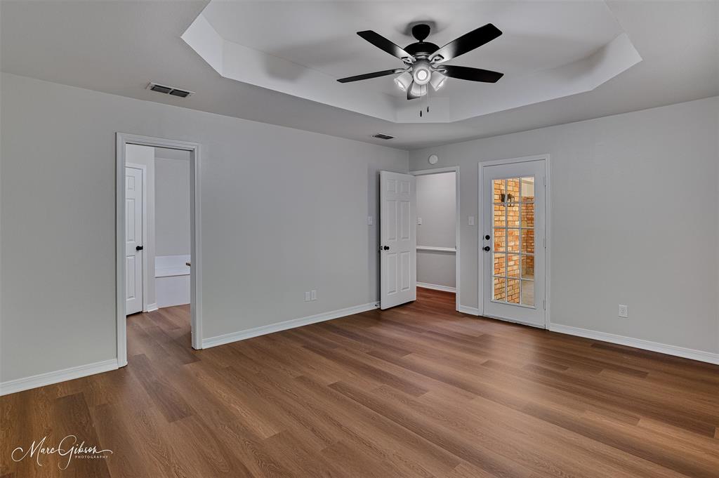 9852 Deepwoods Drive Property Photo 14