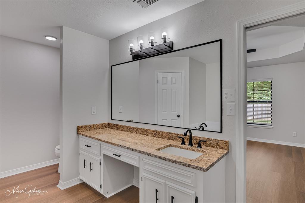 9852 Deepwoods Drive Property Photo 15