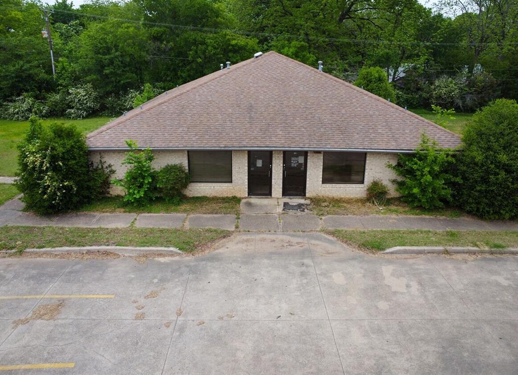 707 N Waldrip Street Property Photo 8