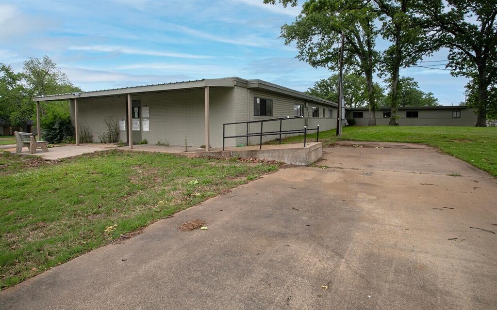 707 N Waldrip Street Property Photo 28