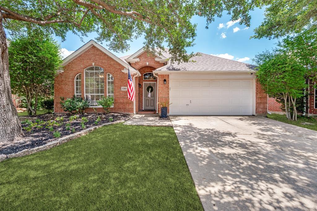2205 Killarney Drive Property Photo 1