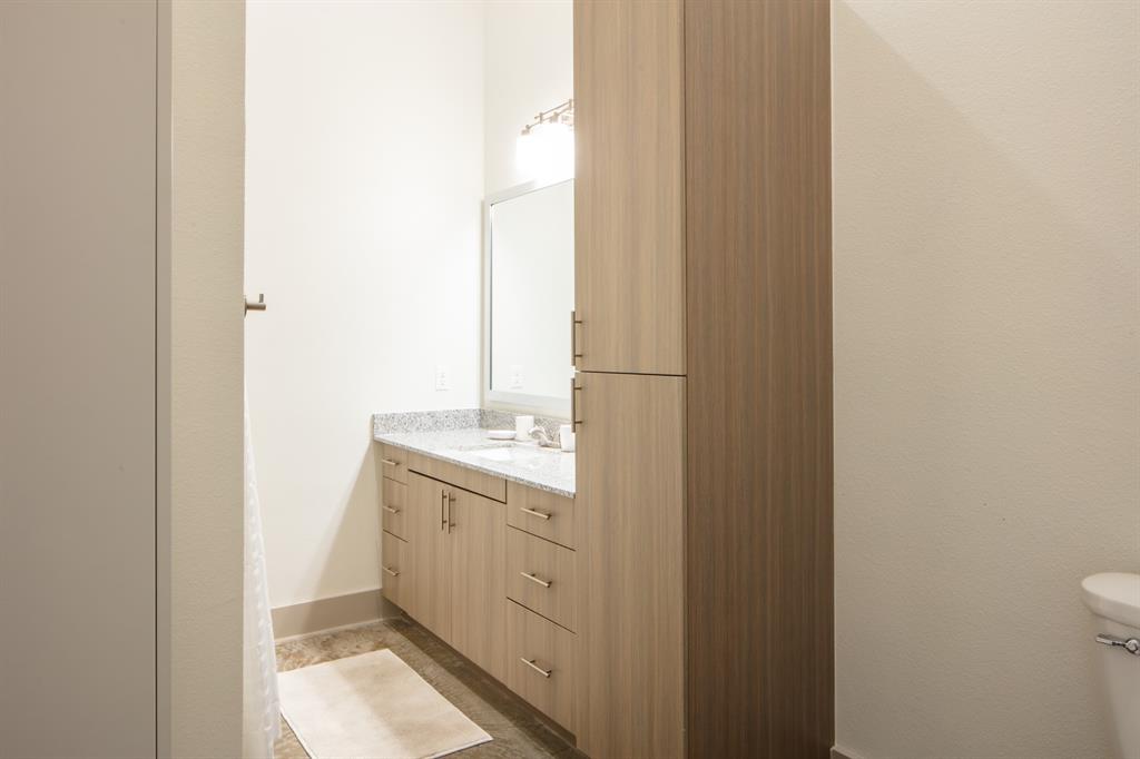 830 N Zang Boulevard 1319 Property Photo 6