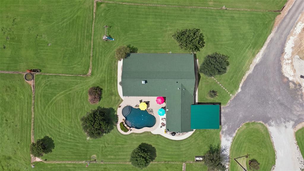 900 Leech Property Photo 2