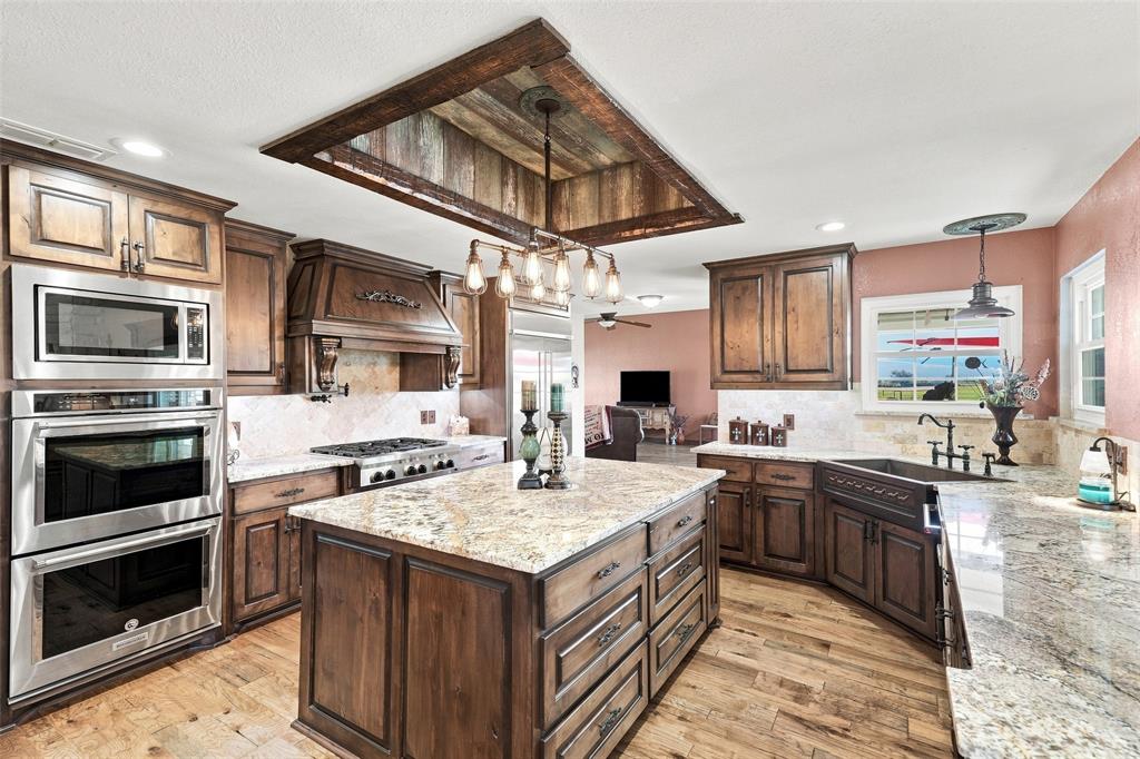900 Leech Property Photo 10