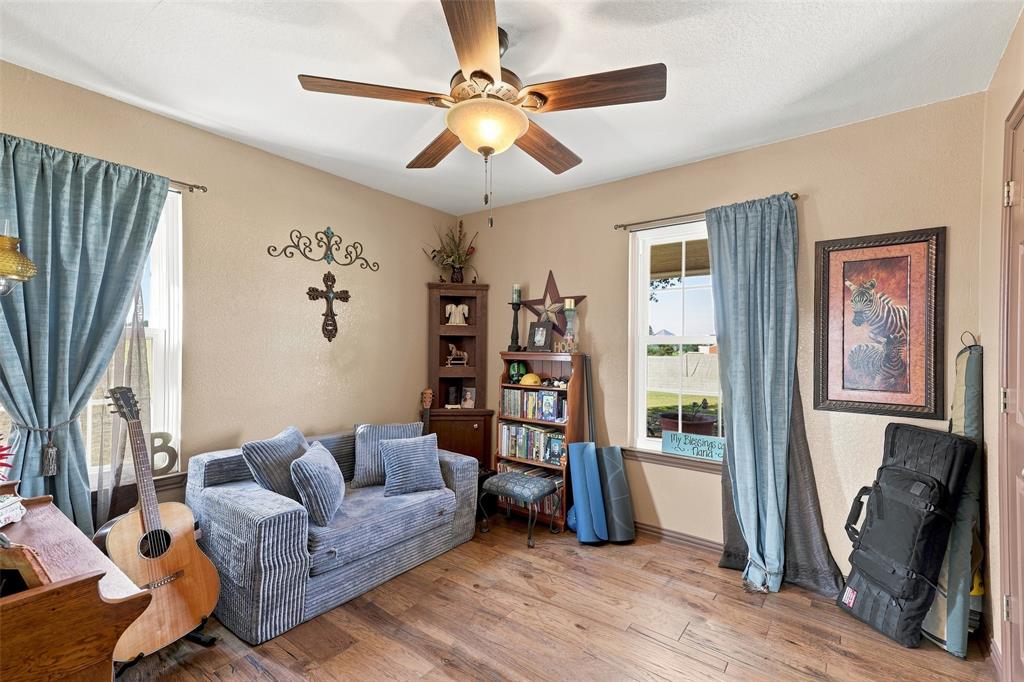 900 Leech Property Photo 18