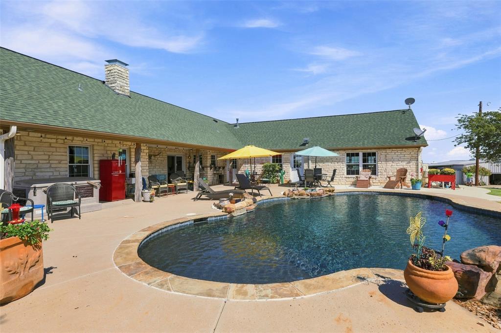 900 Leech Property Photo 20